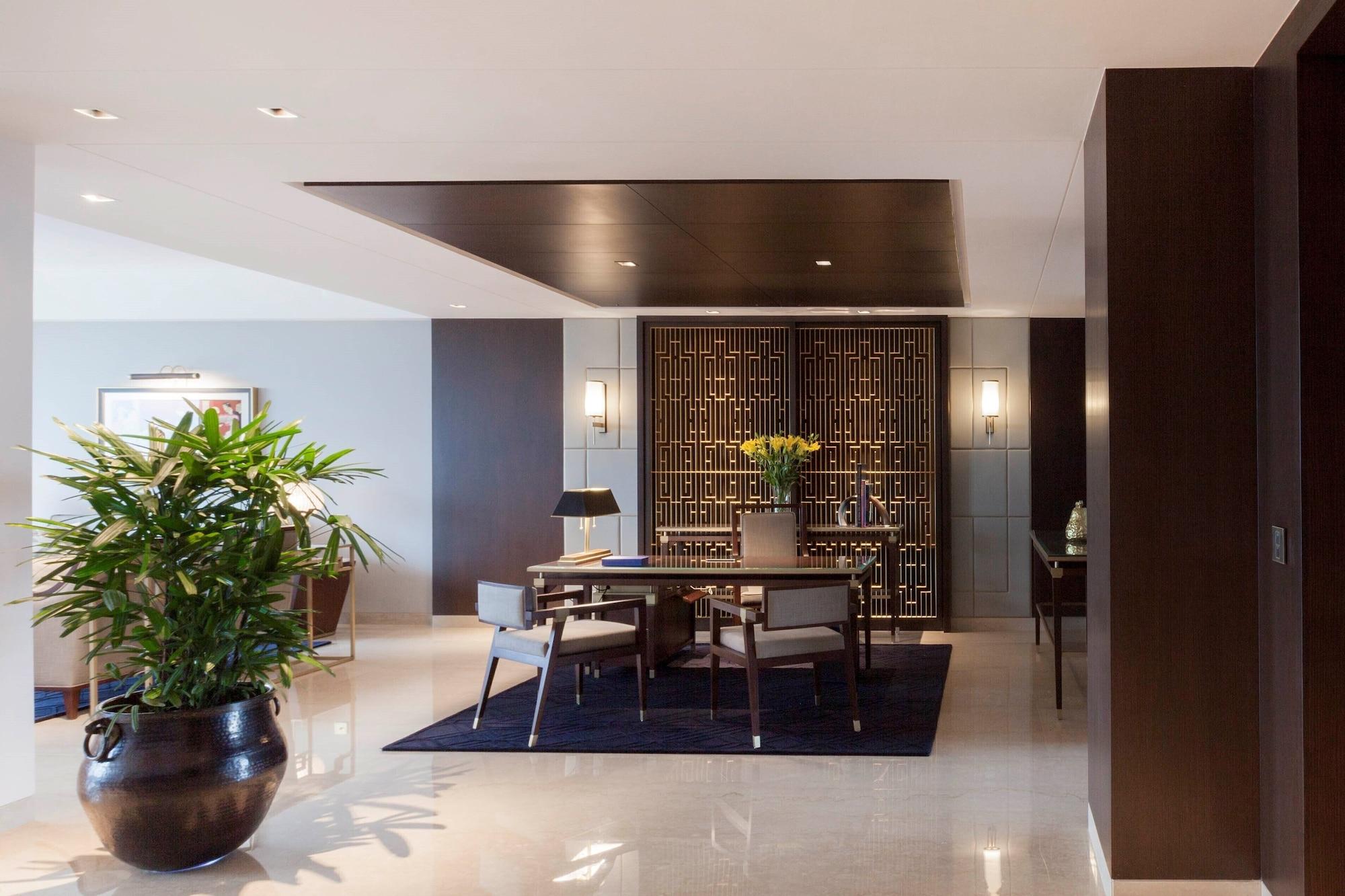 The Oberoi Hotel 5*